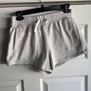 Abercrombie kids gray shorts size 15-16